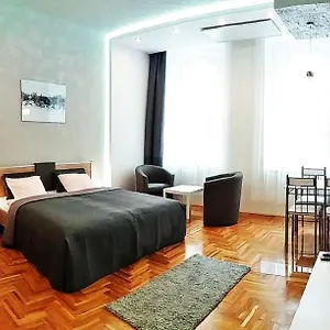  Appartamento Unique Town Apartment. Clear Comfort. Ungheria